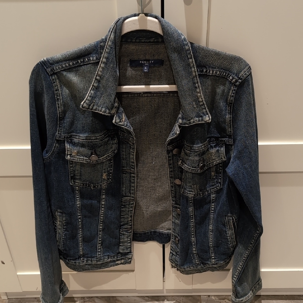 Fidelity Denim Blue Jean Jacket Cropped Style